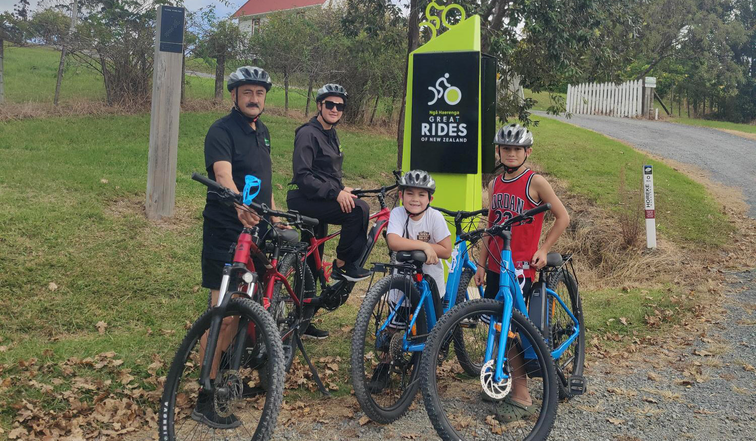Twin Coast Adventures offers cycle tours, bike hire, shuttle service, motel accommodation on Northland’s beautiful Twin Coast Cycle Trail.